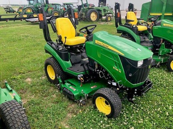2019 John Deere 1025R Equipment Image0