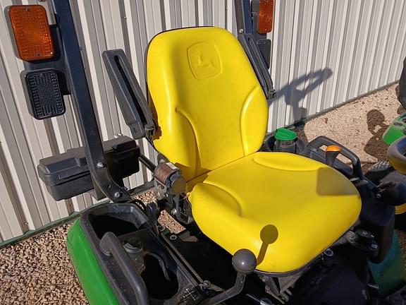 Image of John Deere 1025R equipment image 4