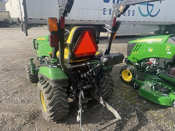 Image of John Deere 1025R equipment image 2