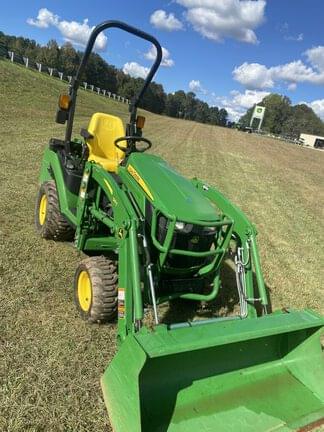 Image of John Deere 1025R equipment image 2
