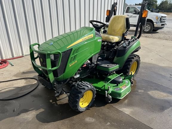 2019 John Deere 1025R Equipment Image0