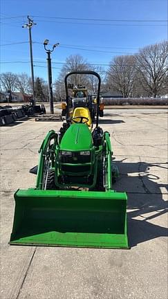 Image of John Deere 1025R equipment image 4