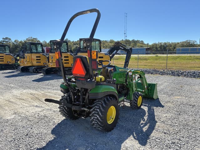 Image of John Deere 1025R equipment image 4