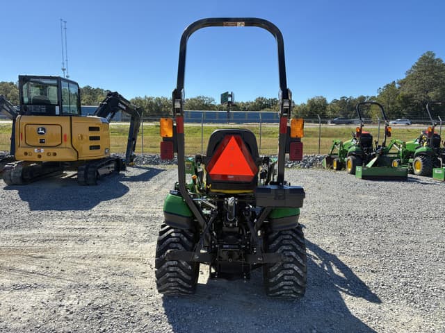 Image of John Deere 1025R equipment image 3