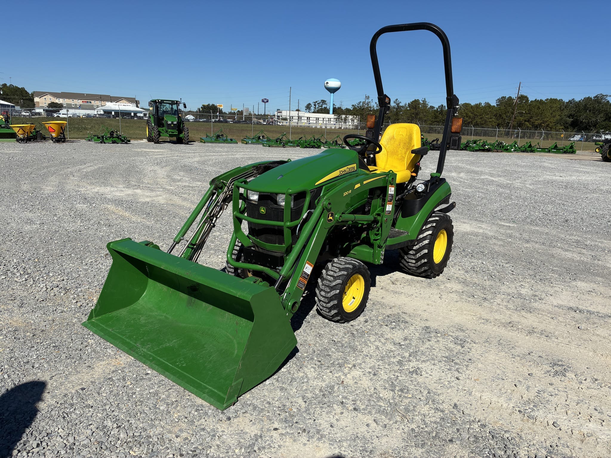 2019 John Deere 1025R Image