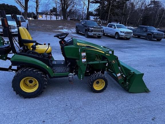 Image of John Deere 1025R Primary image