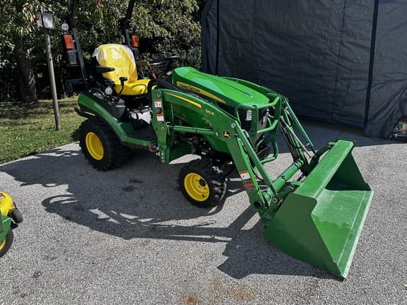 Image of John Deere 1025R equipment image 2