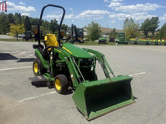 Image of John Deere 1025R equipment image 3
