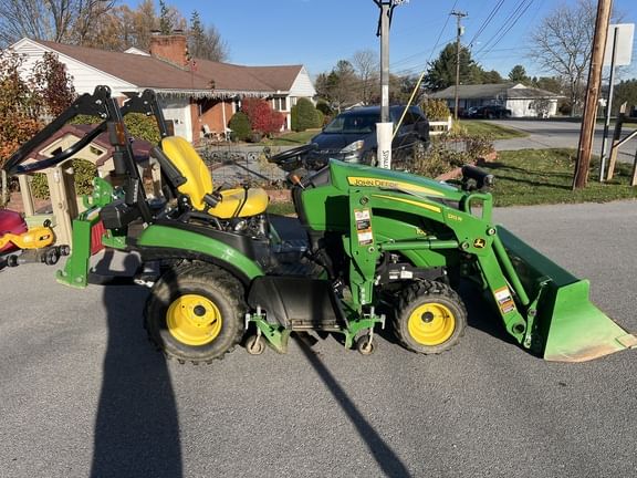 2019 John Deere 1025R Equipment Image0