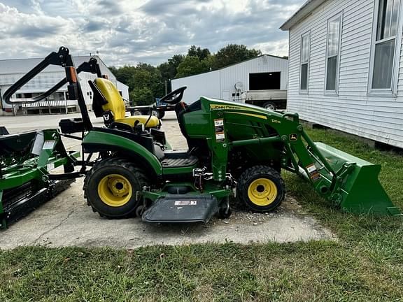 Image of John Deere 1025R equipment image 3