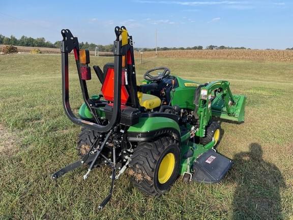 Image of John Deere 1025R equipment image 3