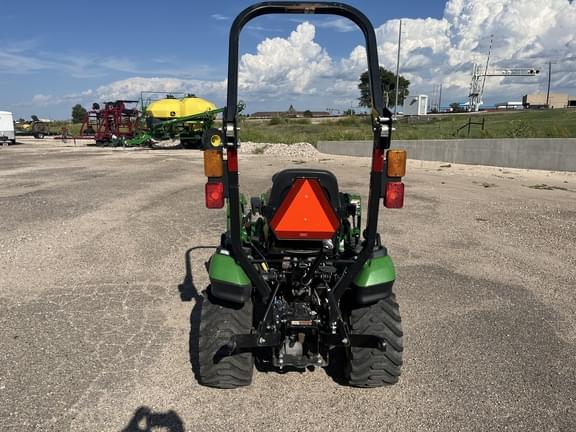 Image of John Deere 1025R equipment image 4