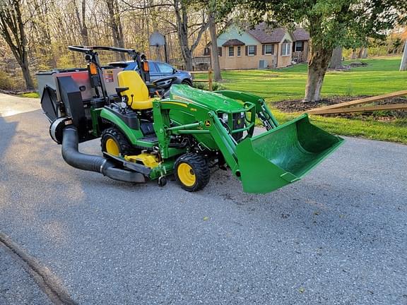 Image of John Deere 1025R equipment image 2