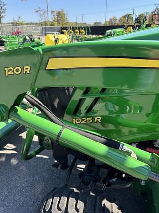 Image of John Deere 1025R equipment image 3