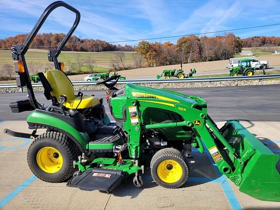 Image of John Deere 1025R equipment image 4