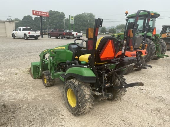Image of John Deere 1025R equipment image 2