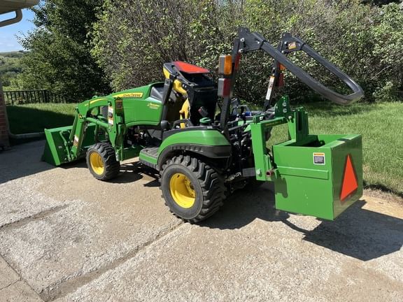 2019 John Deere 1025R Equipment Image0