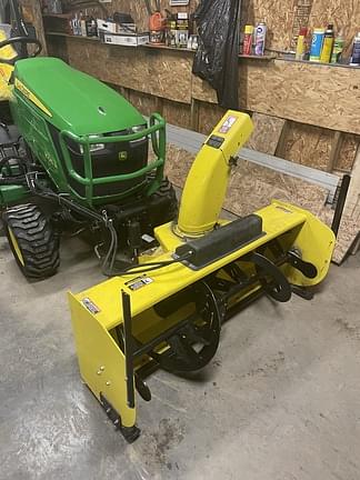 Image of John Deere 1025R equipment image 4