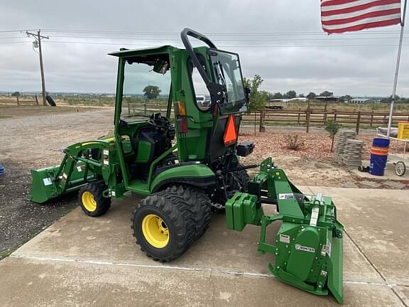 Image of John Deere 1025R equipment image 2