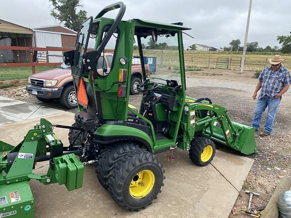 Image of John Deere 1025R equipment image 3