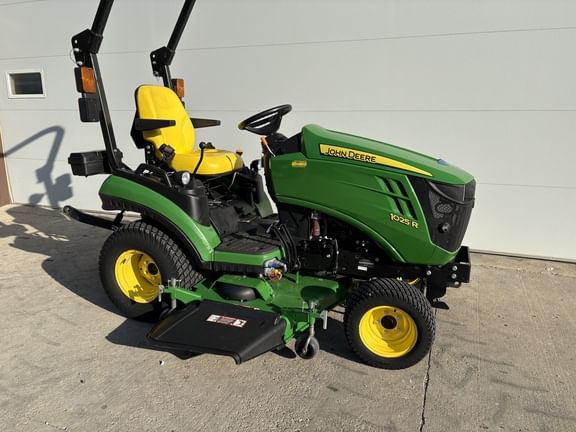 2019 John Deere 1025R Equipment Image0