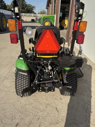Image of John Deere 1025R equipment image 4