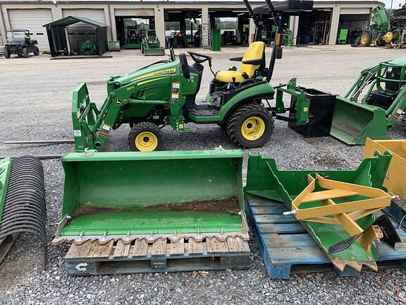 Image of John Deere 1025R equipment image 2