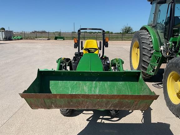 Image of John Deere 1025R equipment image 2