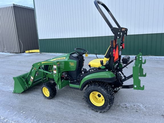 Image of John Deere 1025R equipment image 1