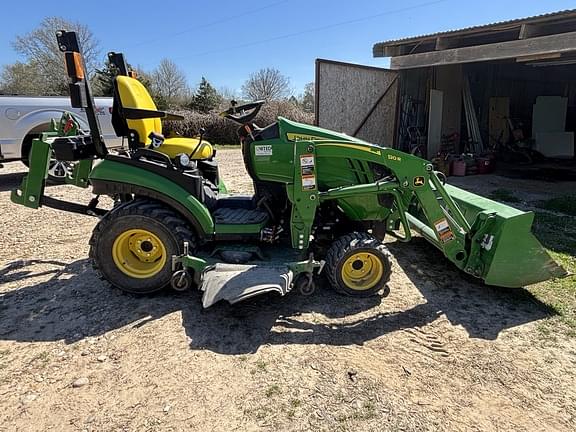 Image of John Deere 1025R equipment image 4