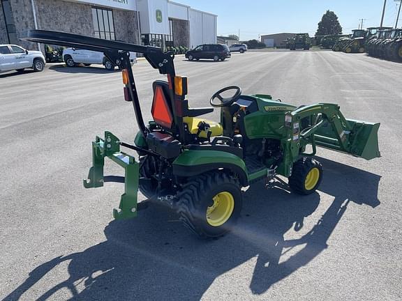 Image of John Deere 1025R equipment image 3