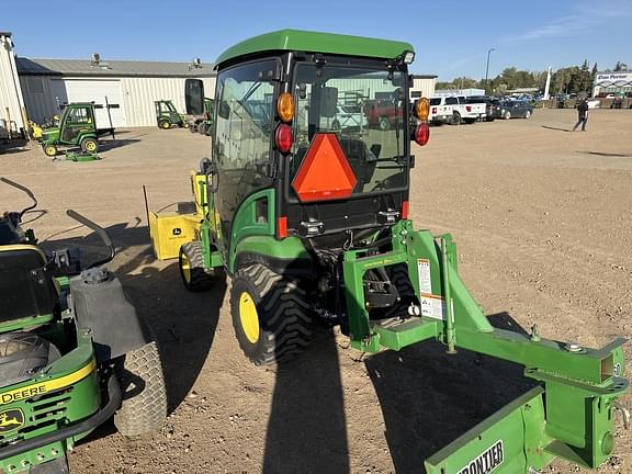 Image of John Deere 1025R equipment image 2