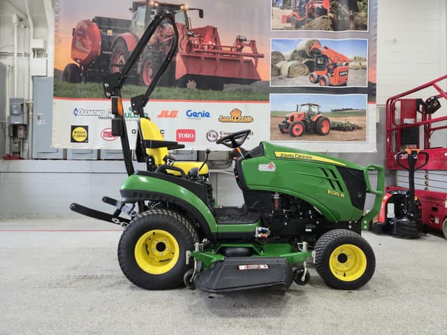 Image of John Deere 1025R equipment image 3