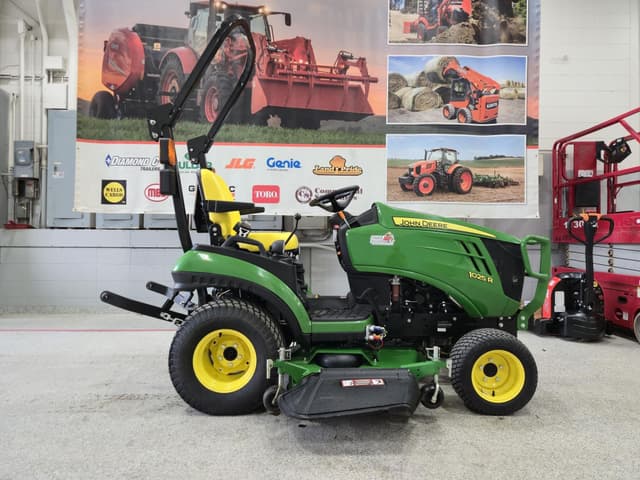 Image of John Deere 1025R equipment image 3