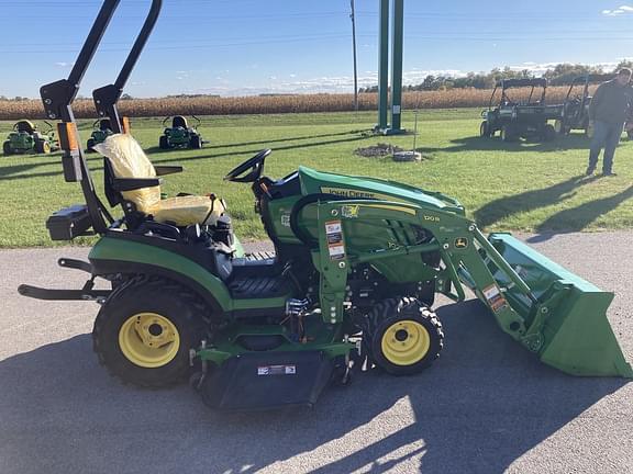 Image of John Deere 1025R equipment image 3