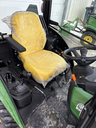 Image of John Deere 1025R equipment image 3