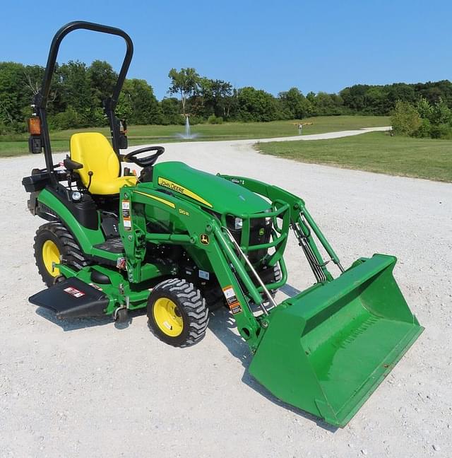 Image of John Deere 1025R equipment image 1