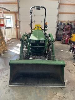 Image of John Deere 1025R equipment image 4