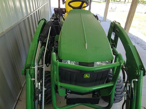 Image of John Deere 1025R equipment image 1