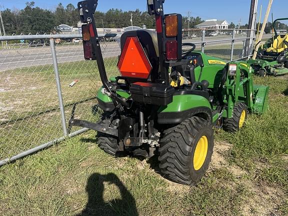 Image of John Deere 1025R equipment image 4