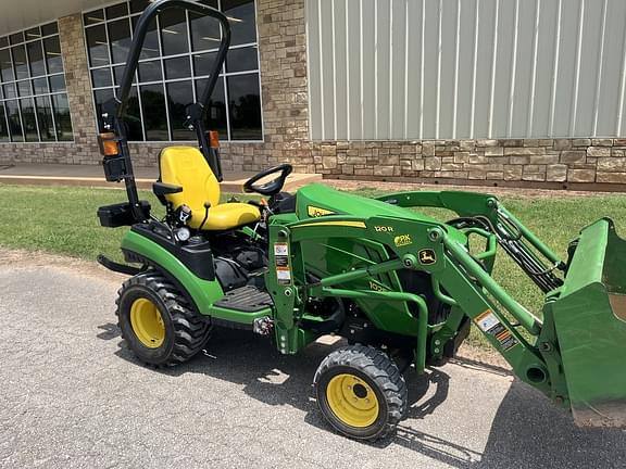Image of John Deere 1025R equipment image 2