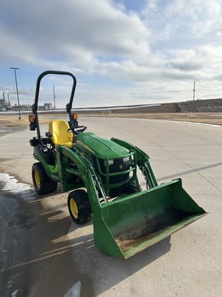 Image of John Deere 1025R equipment image 1