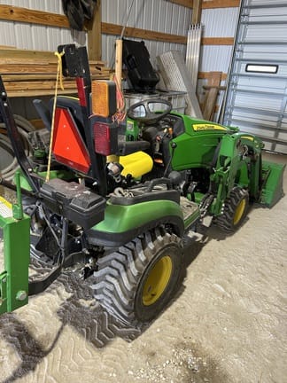 2019 John Deere 1025R Equipment Image0