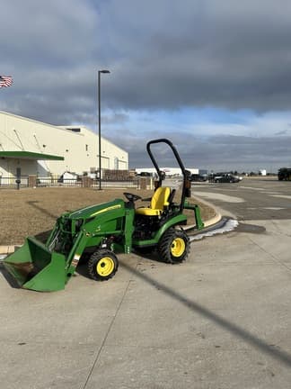 Image of John Deere 1025R equipment image 2