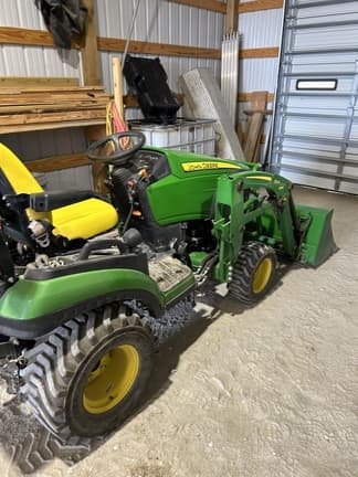 Image of John Deere 1025R equipment image 3