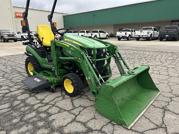 Image of John Deere 1025R equipment image 3