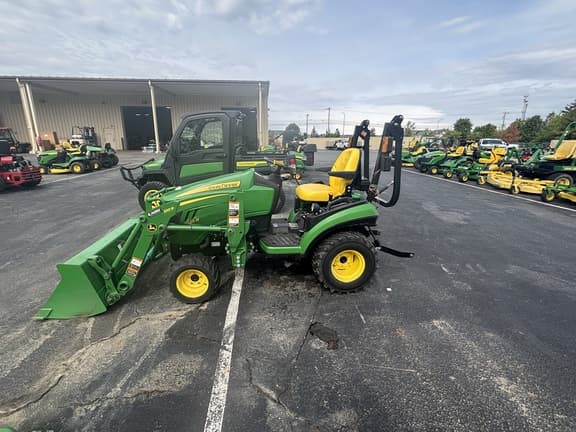 Image of John Deere 1025R equipment image 4