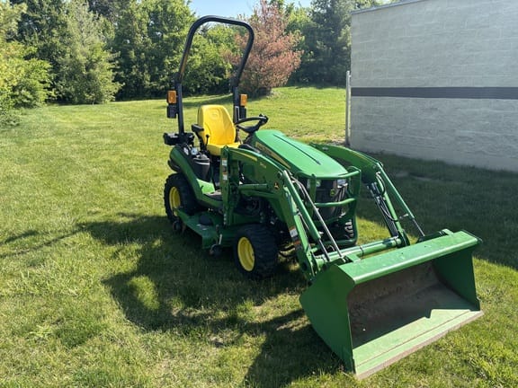 2019 John Deere 1025R Equipment Image0