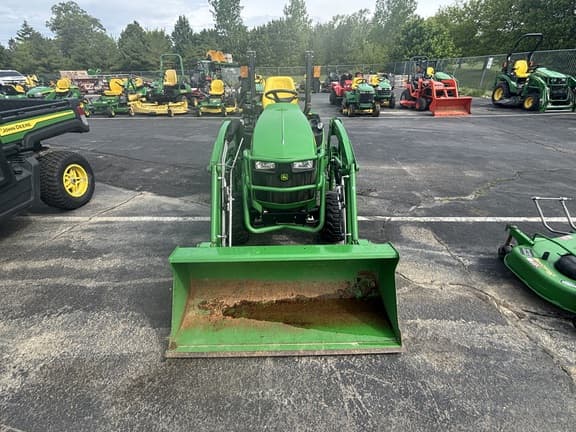 Image of John Deere 1025R equipment image 2