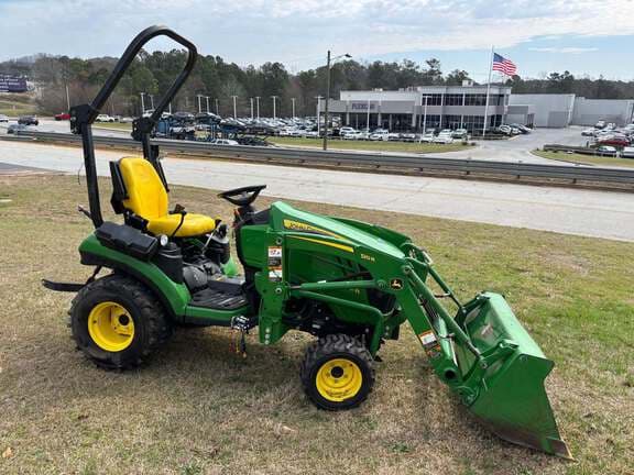 Image of John Deere 1025R equipment image 4